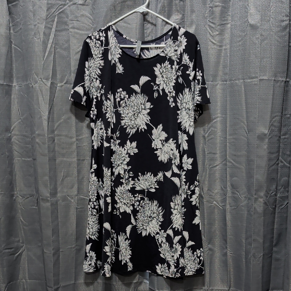 Honeyme Black and White Floral Dress